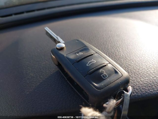 1VWAS7A32GC006825 Volkswagen Passat 1.8t S