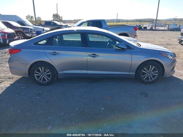 Hyundai Sonata 2016 5NPE24AF8GH412691 Image 13