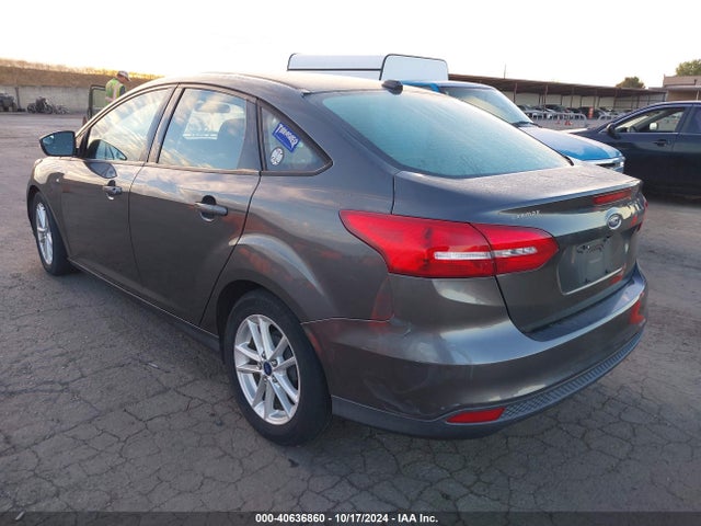 Ford FOCUS SE 2016 1FADP3F28GL406887 Image 3