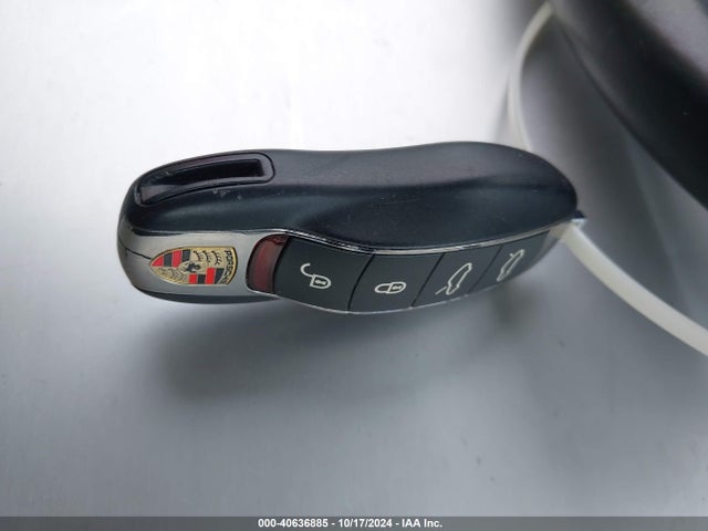 2019 PORSCHE 718 BOXSTER WP0CB2A84KS228145 Photo 10