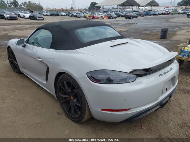 2019 PORSCHE 718 BOXSTER WP0CB2A84KS228145 Photo 2