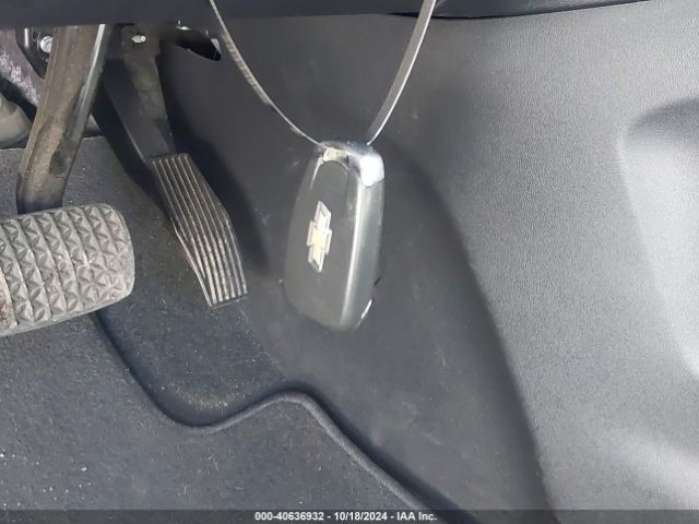 3GNAXHEV4KS638077 Chevrolet EQUINOX LS