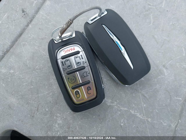 Chrysler Pacifica Hybrid Select 2024 2C4RC1S79RR156698 Image 11