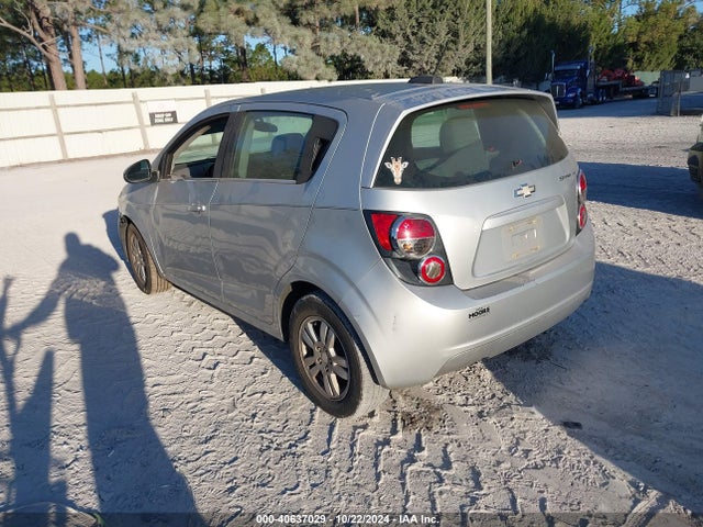 Chevrolet Sonic Lt Auto 2015 1G1JC6SH3F4139129 Image 3