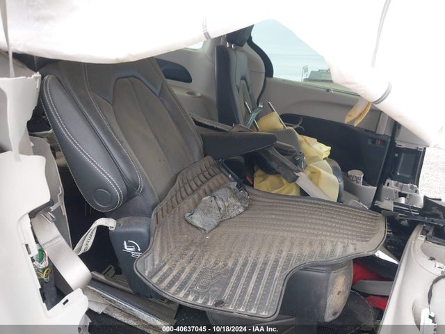 Chrysler Pacifica Touring L 2022 2C4RC1BG0NR116133 Image 8