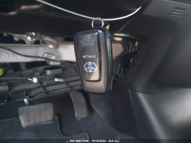 Toyota PRIUS XLE 2019 JTDKARFU2K3098860 Image 11