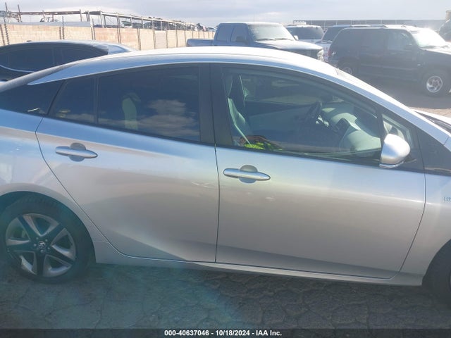 Toyota PRIUS XLE 2019 JTDKARFU2K3098860 Image 13