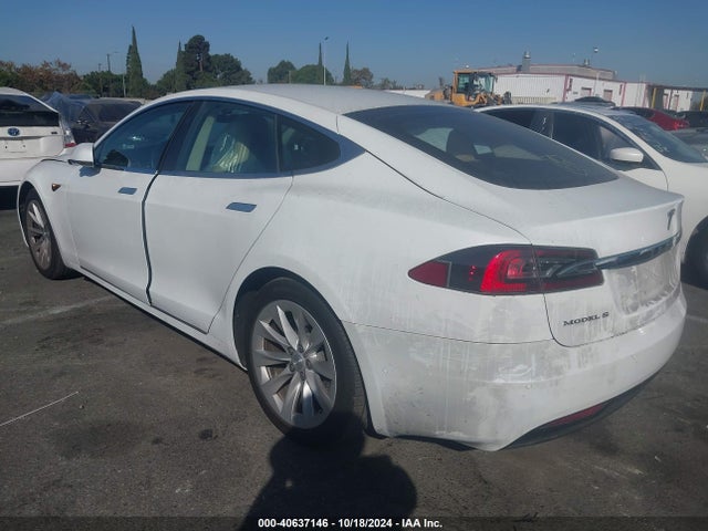 2016 TESLA MODEL S 5YJSA1E11GF174667 Photo 2