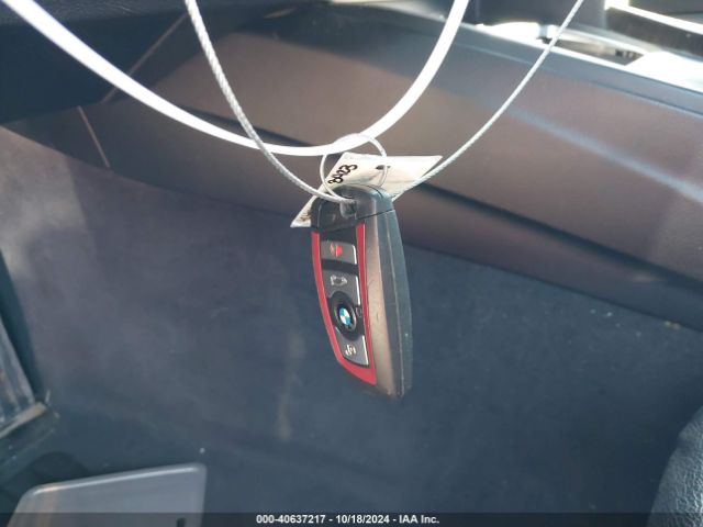 WBA8B9G54HNU49082 BMW 330I