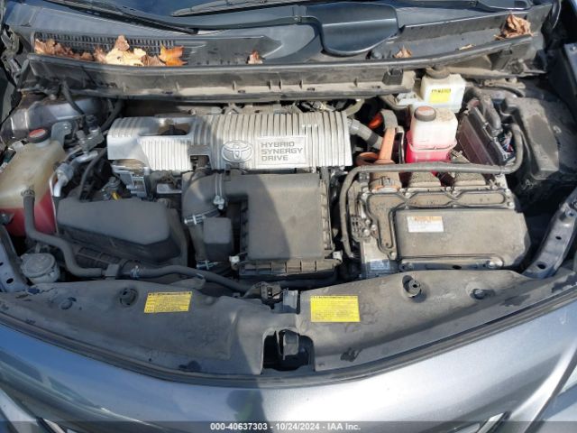 JTDZN3EUXEJ011451 Toyota Prius V Three