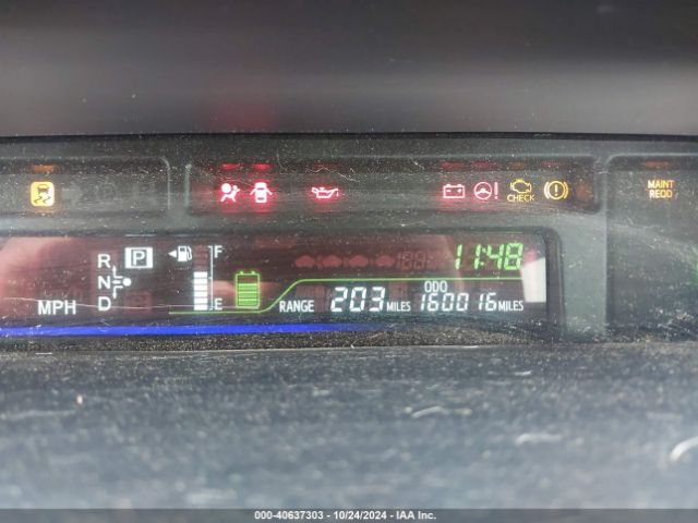 JTDZN3EUXEJ011451 Toyota Prius V Three