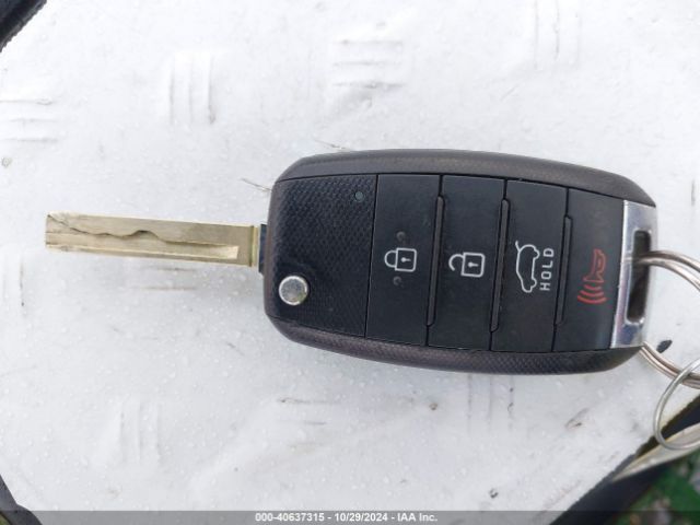 5XYPGDA56LG619180 KIA Sorento 3.3l Lx