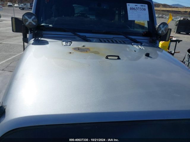 1C4BJWDG0JL910215 Jeep Wrangler Jk Unlimited Sport S 4x4