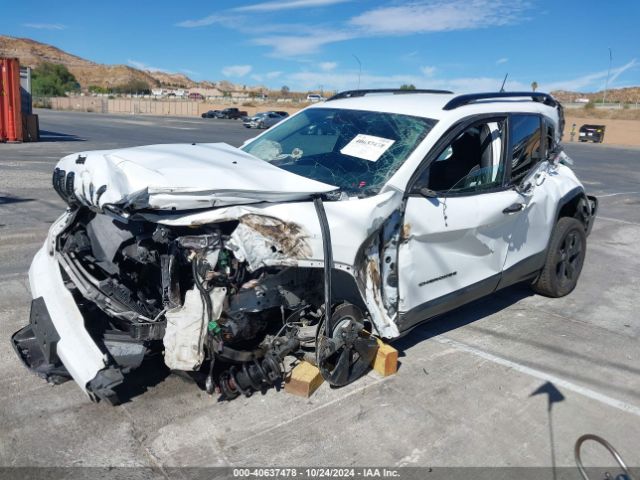 1C4PJLCB7JD566046 Jeep Cherokee Latitude Fwd