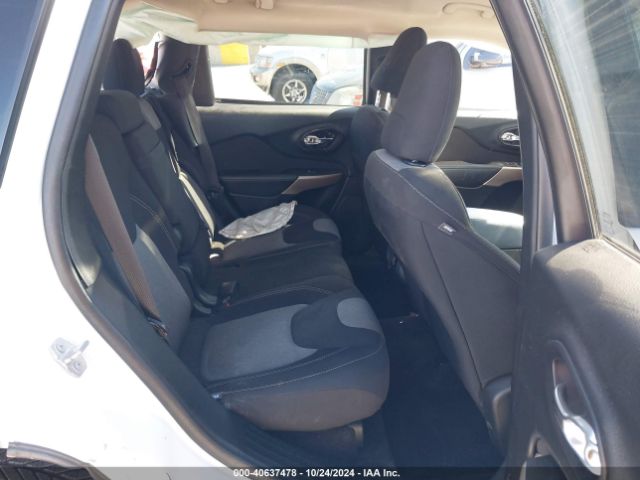 1C4PJLCB7JD566046 Jeep Cherokee Latitude Fwd