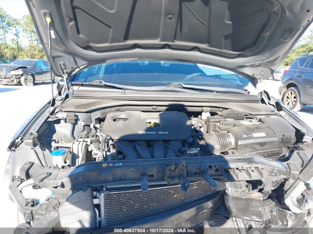 Hyundai Elantra Value Edition 2017 KMHD84LF2HU248834 Image 10