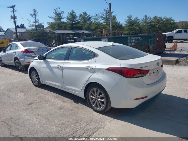 Hyundai ELANTRA SE 2015 5NPDH4AE6FH608208 Image 3