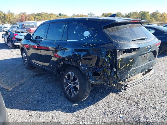 Toyota Highlander 2022 5TDGBRCH8NS556558 Image 14