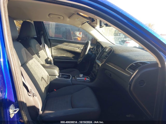 2C3CCAAG1KH641022 Chrysler 300 Touring