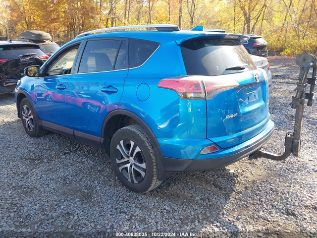 Toyota RAV4 LE 2016 JTMBFREV7GD197218 Image 3