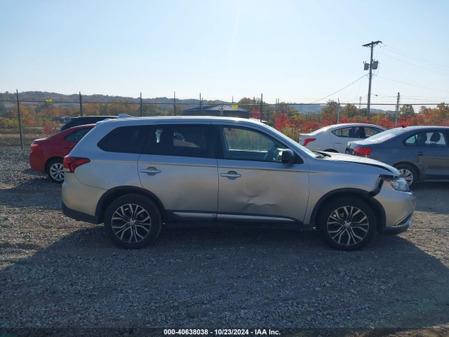 Mitsubishi Outlander Es 2018 JA4AD2A35JJ001826 Image 13