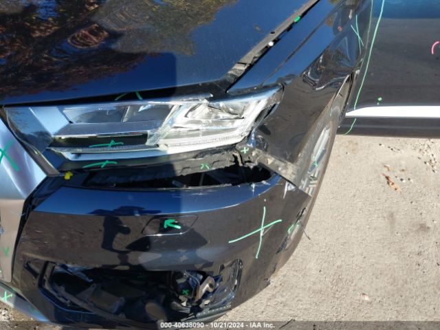 WA1LHAF70HD042604 Audi Q7 2.0t Premium