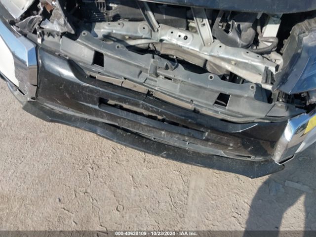 JA4AZ3A38JZ053699 Mitsubishi Outlander Le