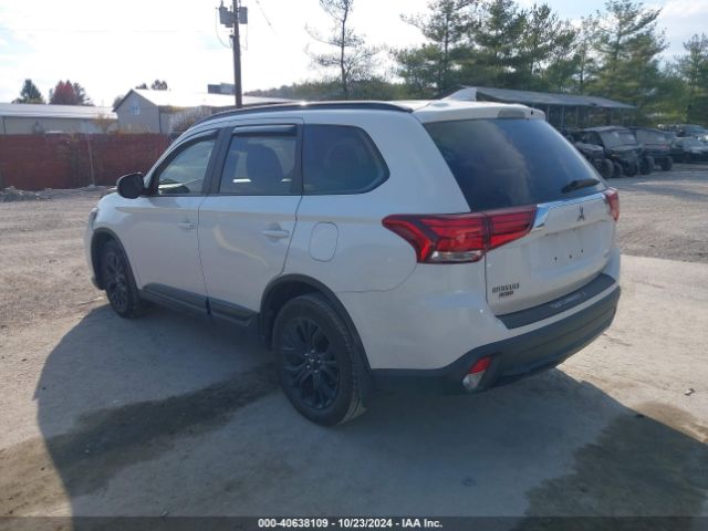 JA4AZ3A38JZ053699 Mitsubishi Outlander Le