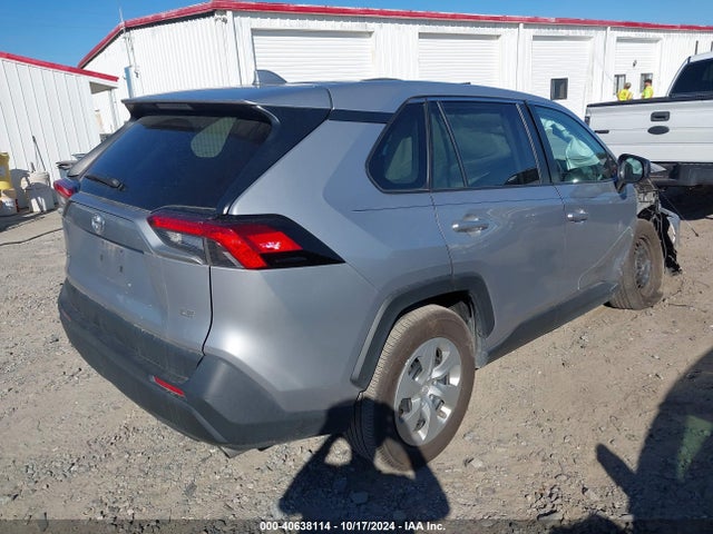 Toyota RAV4 LE 2022 2T3H1RFV0NC195853 Image 4