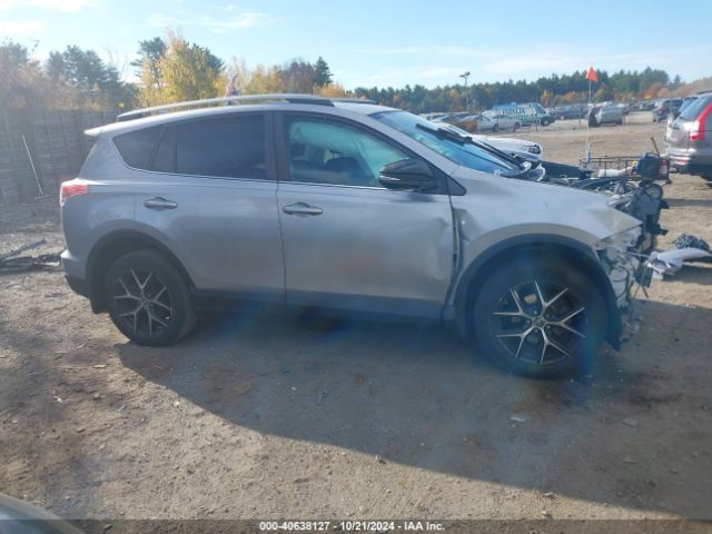 2T3JFREV5HW684904 Toyota RAV4 SE
