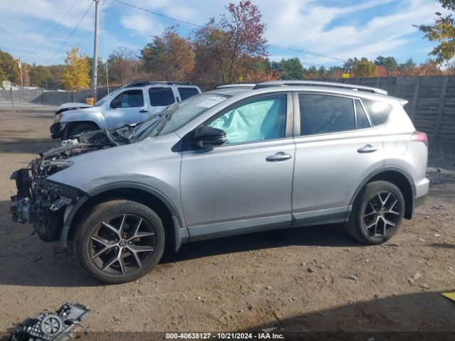 2T3JFREV5HW684904 Toyota RAV4 SE