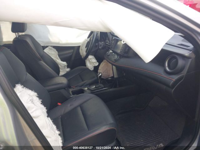 2T3JFREV5HW684904 Toyota RAV4 SE