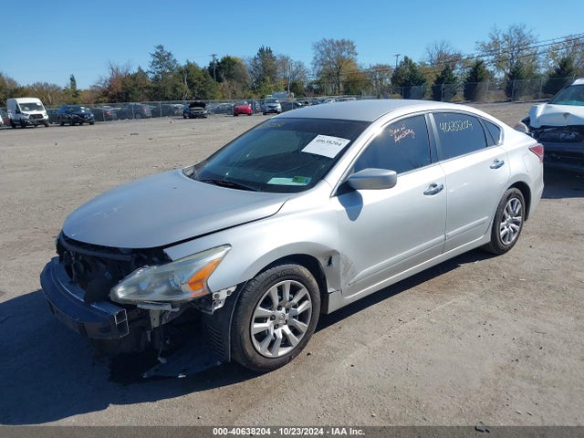 Nissan Altima 2.5 S 2014 1N4AL3AP5EC282088 Image 2
