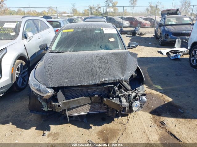 3KPF24AD8ME324825 KIA Forte Lxs
