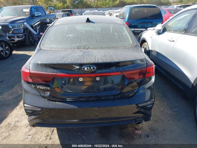 3KPF24AD8ME324825 KIA Forte Lxs