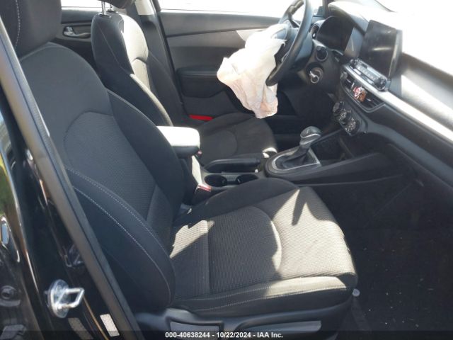 3KPF24AD8ME324825 KIA Forte Lxs