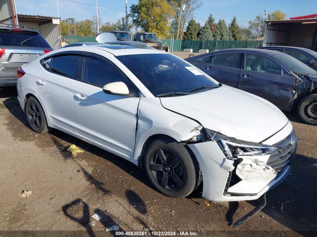 2019 5NPD84LF7KH454219 main image