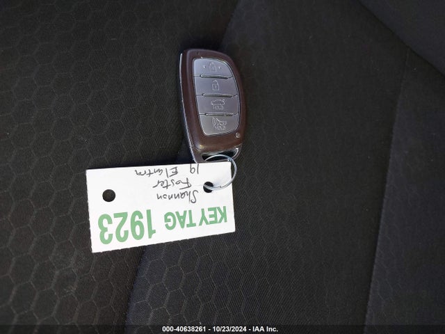 Hyundai Elantra Value Edition 2019 5NPD84LF7KH454219 Image 11