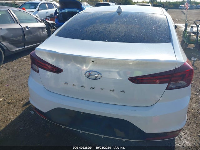 Hyundai Elantra Value Edition 2019 5NPD84LF7KH454219 Image 16