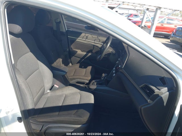 Hyundai Elantra Value Edition 2019 5NPD84LF7KH454219 Image 5