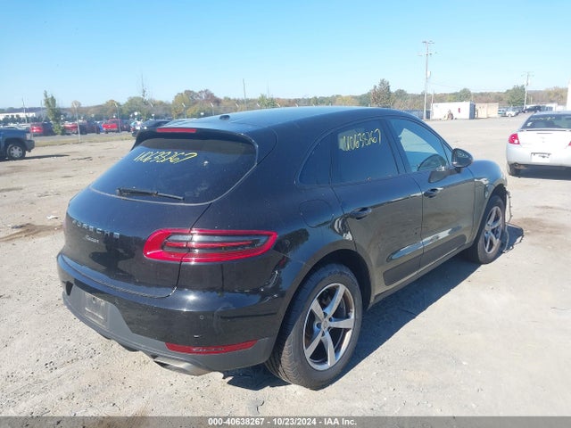 2017 PORSCHE MACAN WP1AA2A52HLB83210 Photo 3
