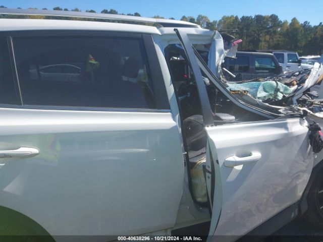 JTMNFREV5GJ082793 Toyota RAV4 SE