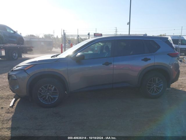 5N1AT3AB4MC698951 Nissan Rogue S Intelligent Awd