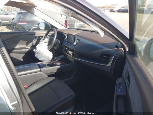 5N1AT3AB4MC698951 Nissan Rogue S Intelligent Awd