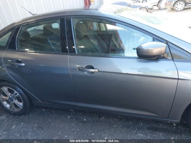 1FADP3F28JL202176 Ford FOCUS SE