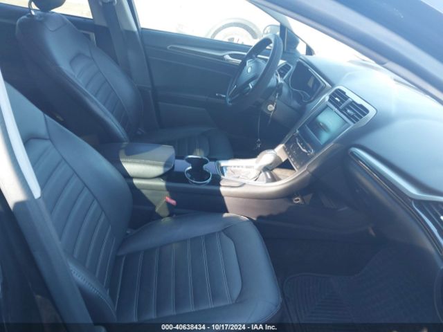 1FA6P0HD9F5112620 Ford FUSION SE