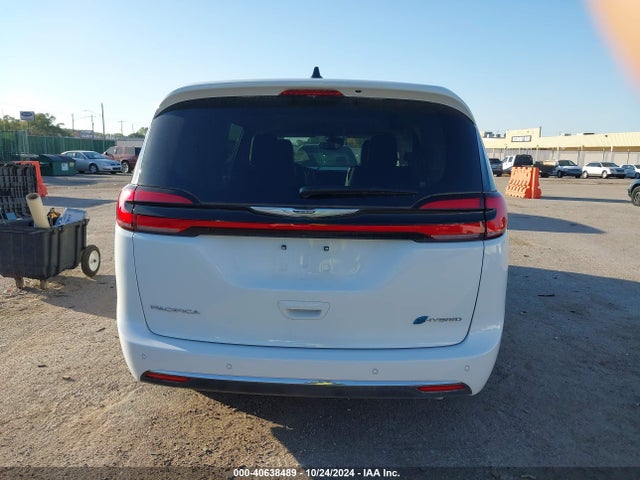 Chrysler Pacifica Hybrid Select 2024 2C4RC1S7XRR123709 Image 16