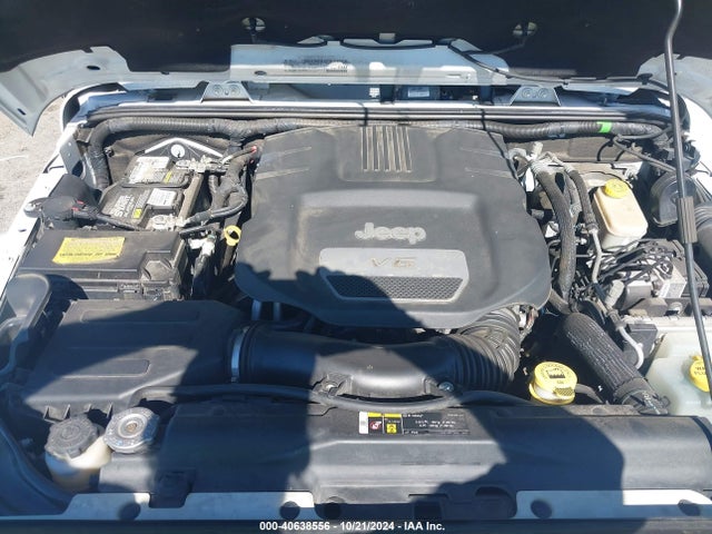 1C4HJWEG6HL529987 Jeep Wrangler Unlimited Sahara 4x4