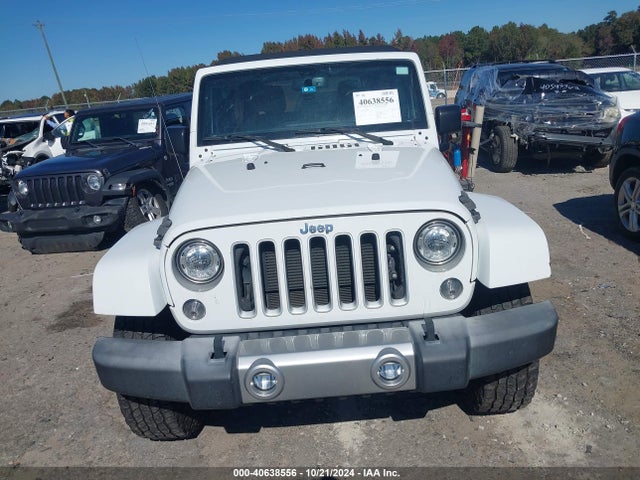 1C4HJWEG6HL529987 Jeep Wrangler Unlimited Sahara 4x4