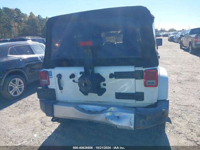 1C4HJWEG6HL529987 Jeep Wrangler Unlimited Sahara 4x4